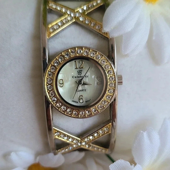 CELEBRITY Gold, Silver and Diamonds Bracelet, Mother of Pearl Dial - Picture 4 of 9